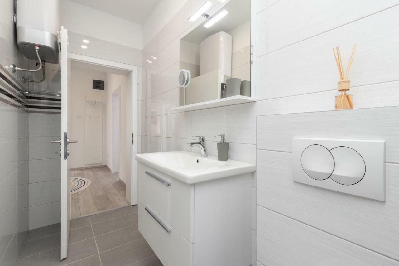 Apartman Peca Zára